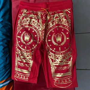 Switch Remarkable red shorts Size large